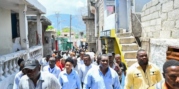 Visit of a government delegation to Solino