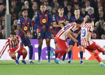 Barcelona suffer double blow against Atlético Madrid in Champions League clash