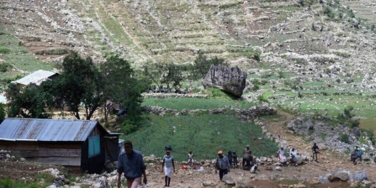 Clashes between police and gunmen in Seguin