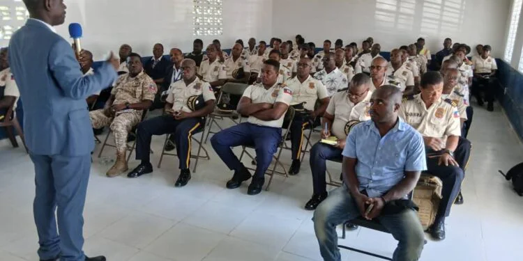 Anti-corruption training for police officers in the Northeast