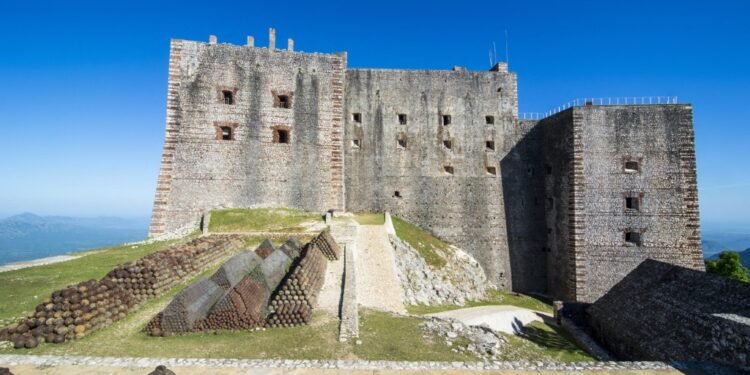Tourist guide criticizes the decision to close the Citadel 1 Tourist guide criticizes the decision to close the Citadel