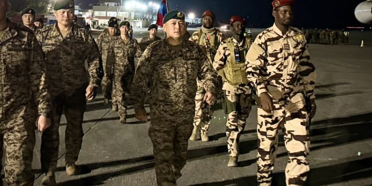 Mongolian General Erdenebat Batsuuri arrives in Port-au-Prince to command the FRG