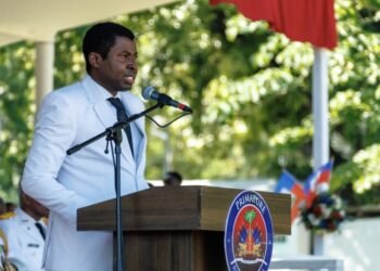 Flag Day: UEH Rector calls for a National Pact for the Knowledge Economy